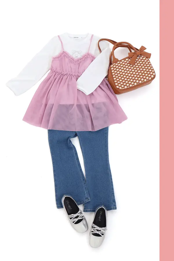 ピンクチュールセット×デニムの女の子コーディネート