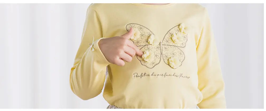 花市場のお散歩にぴったりの軽やかなキッズウェア