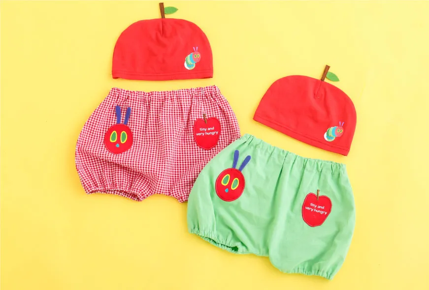 はらぺこあおむし ベビー用帽子＆ブルマセットの平置き商品写真